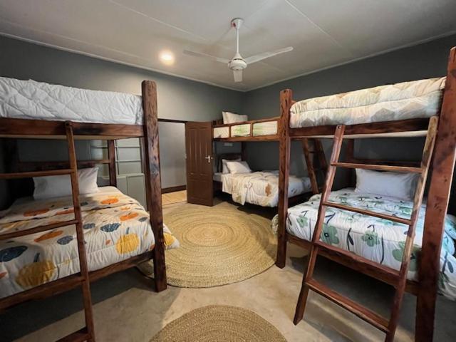 Moshi Urban Hostel And Backpackers Buitenkant foto